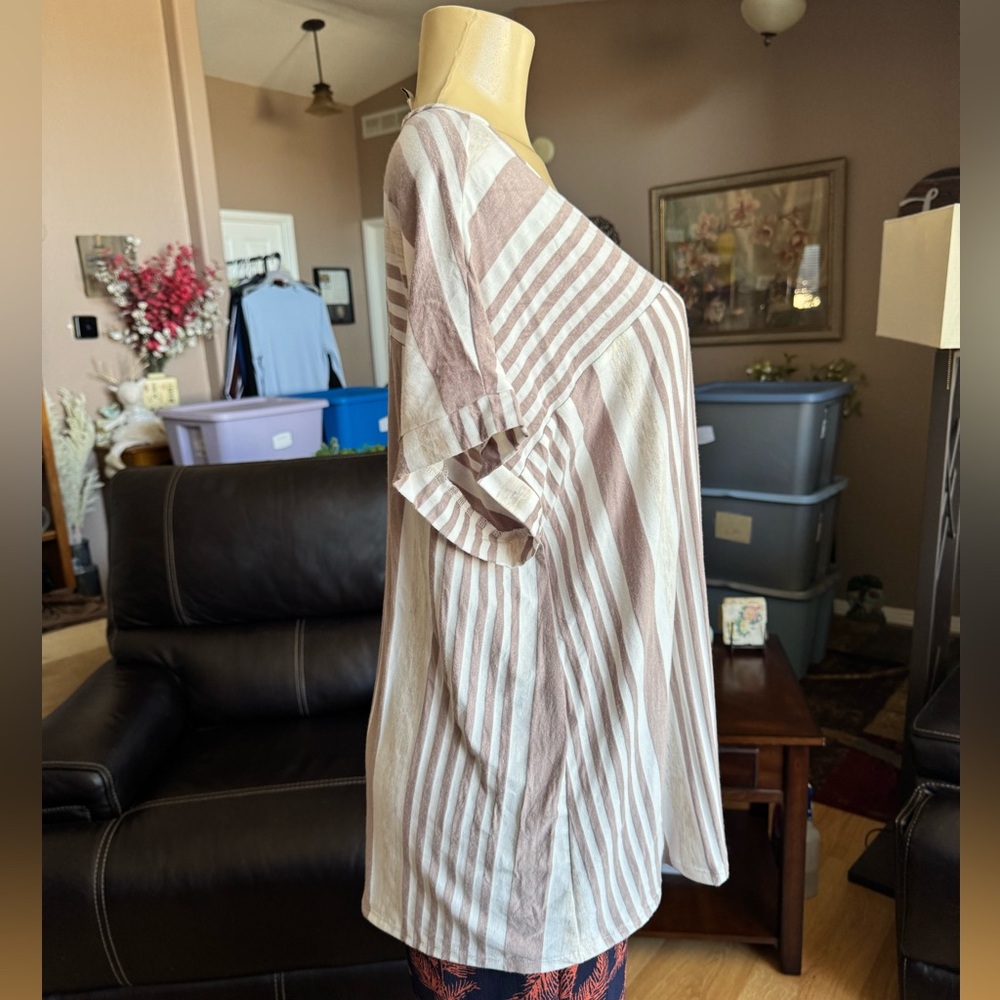 C’est Cool tan, beige & white striped short sleeve blouse-XXL - Picture 7 of 9